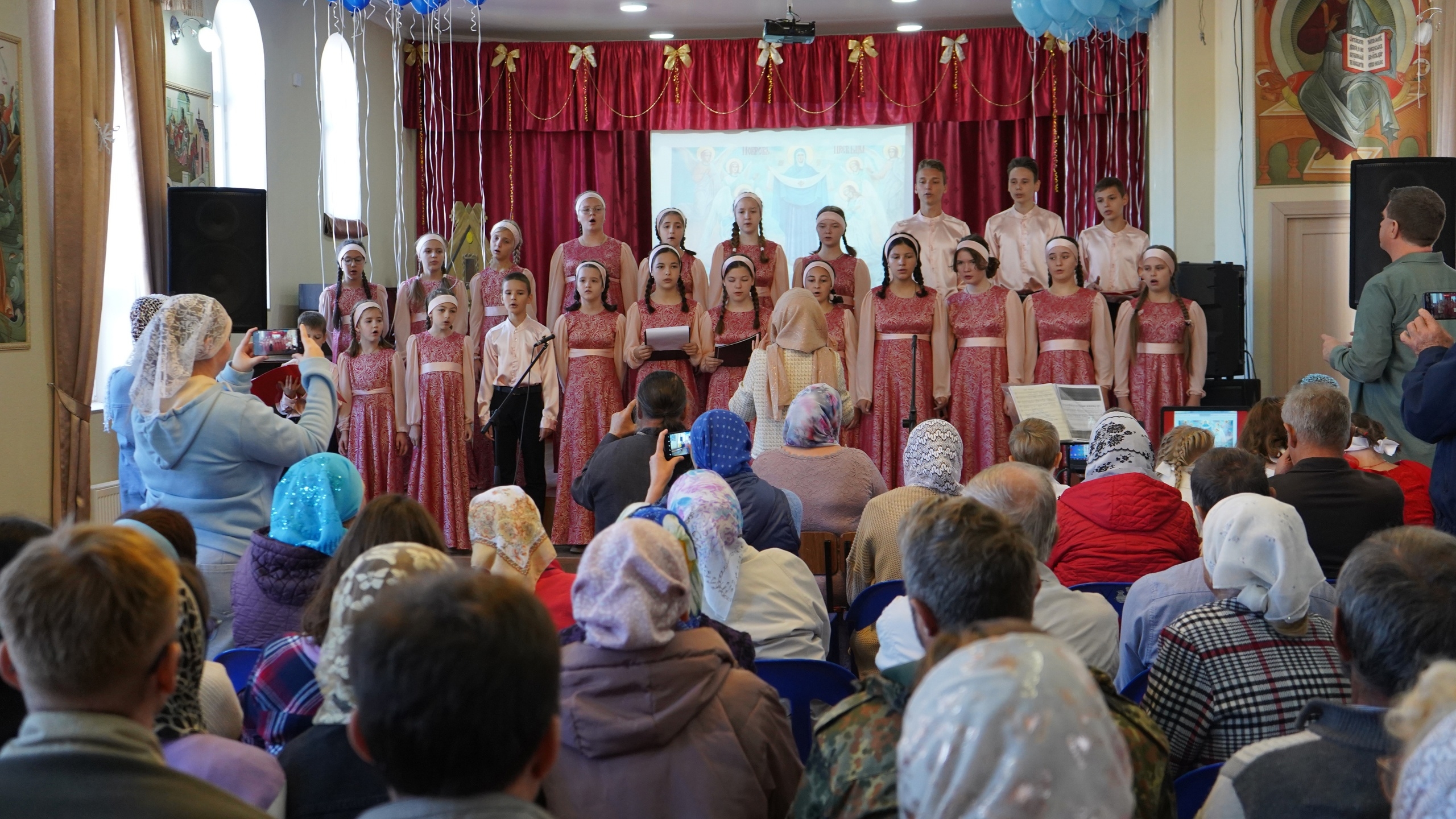 Дети апшеронской воскресной школы провели концерт «Покров Богородицы»