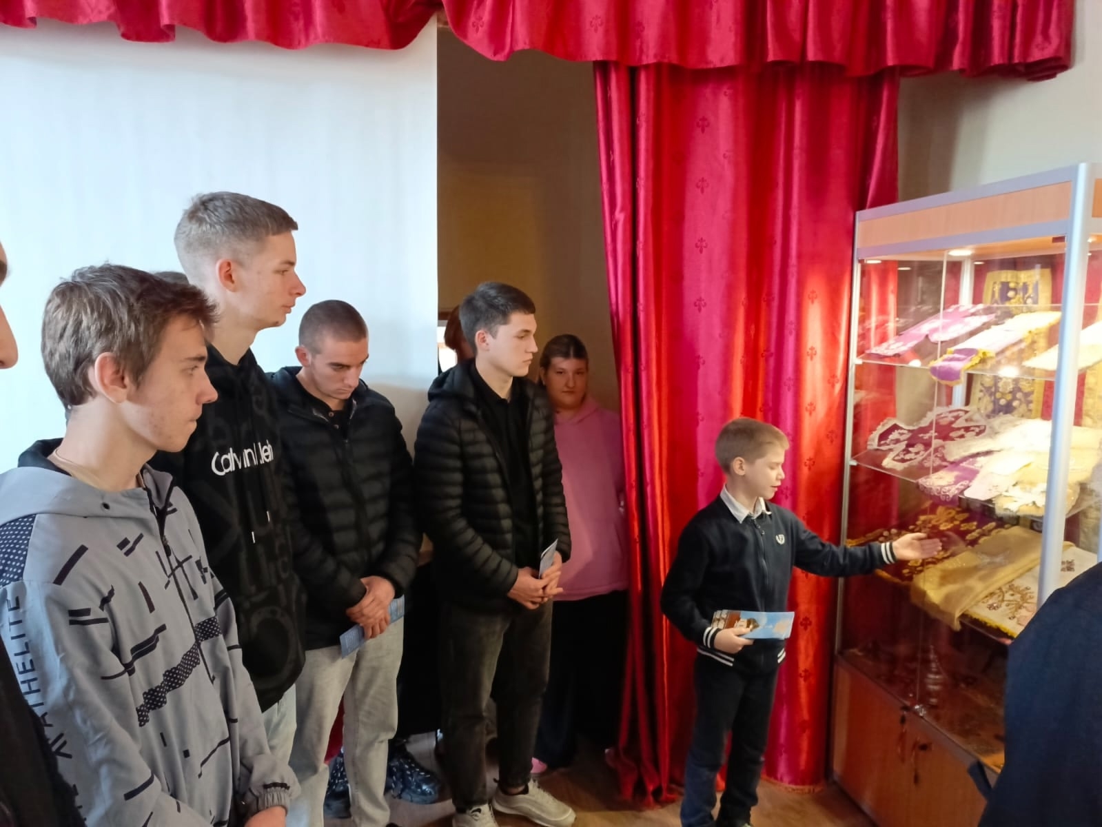 Выставка "Столетие святителя Тихона" Выставка "Столетие святителя Тихона"