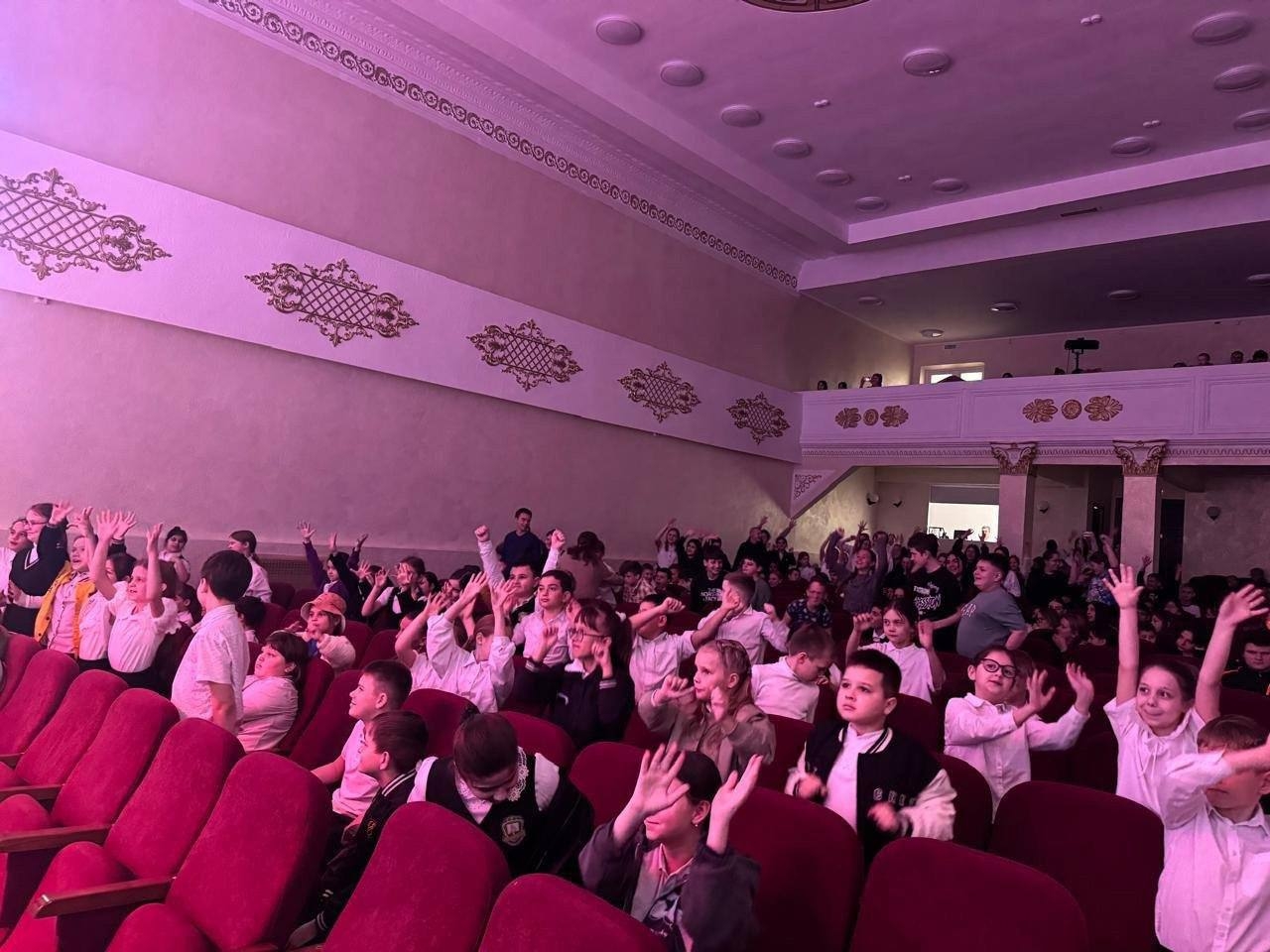 Молодежная программа "Жить здорово!" Молодежная программа "Жить здорово!"