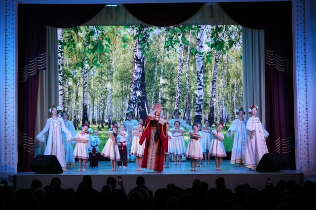 Праздничный концерт, посвящённый Дню Конституции РФ Праздничный концерт, посвящённый Дню Конституции РФ