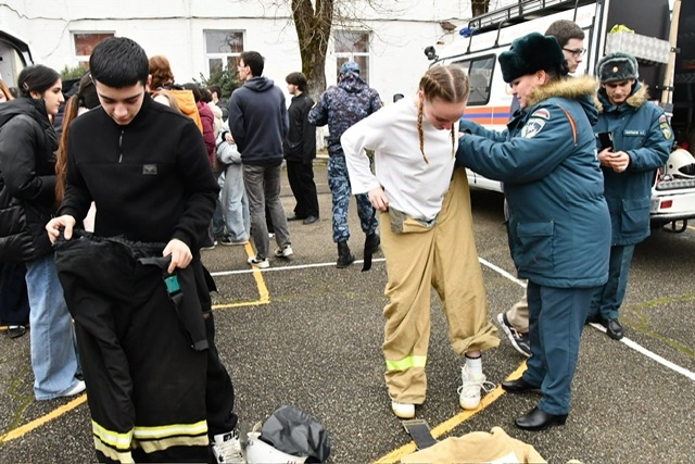 Профэкспедиция в профессию "Спасатель" Профэкспедиция в профессию "Спасатель"