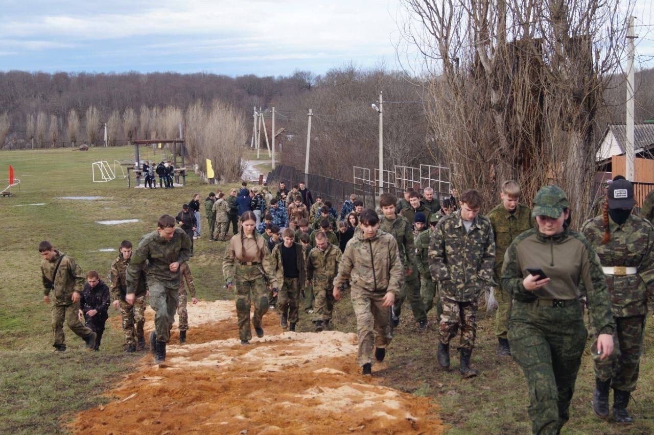 Проведении ежегодных районных открытых военно-спортивно-туристских соревнований среди молодежных команд «Игра всерьез!» Проведении ежегодных районных открытых военно-спортивно-туристских соревнований среди молодежных команд «Игра всерьез!»