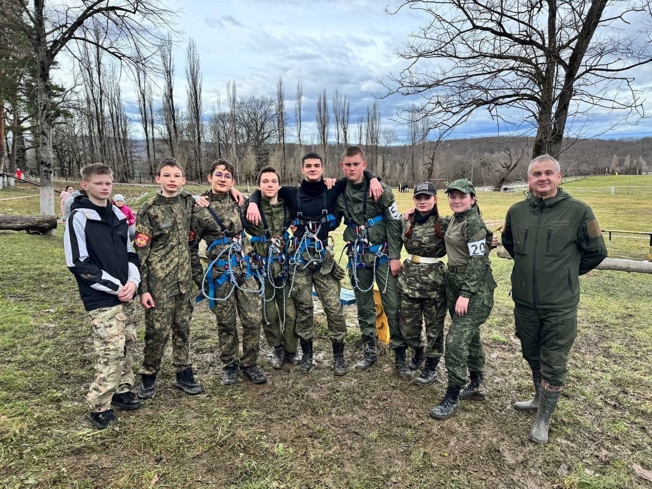 Проведении ежегодных районных открытых военно-спортивно-туристских соревнований среди молодежных команд «Игра всерьез!» Проведении ежегодных районных открытых военно-спортивно-туристских соревнований среди молодежных команд «Игра всерьез!»