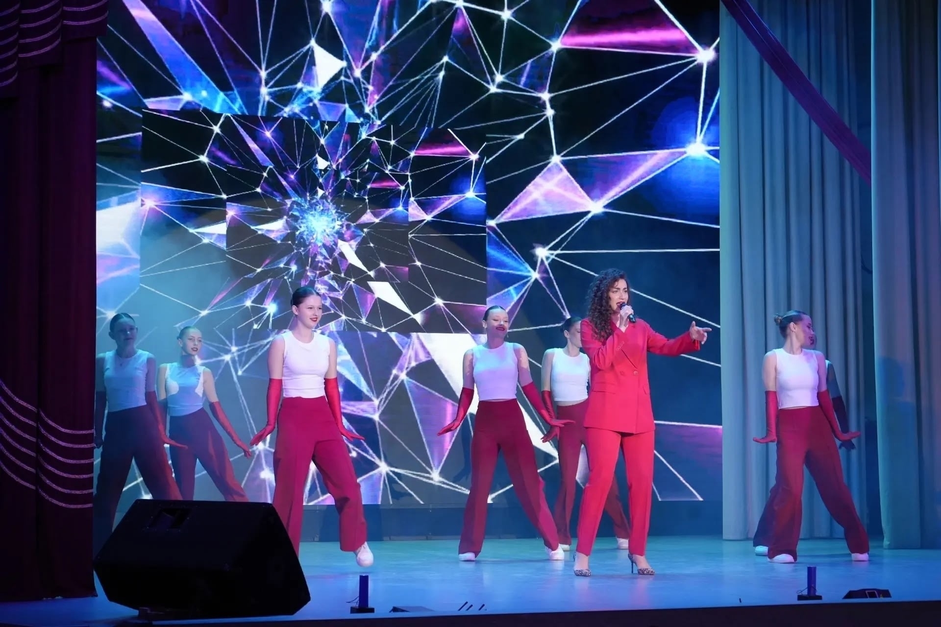 праздничный концерт "Весны прекрасные мгновения" праздничный концерт "Весны прекрасные мгновения"