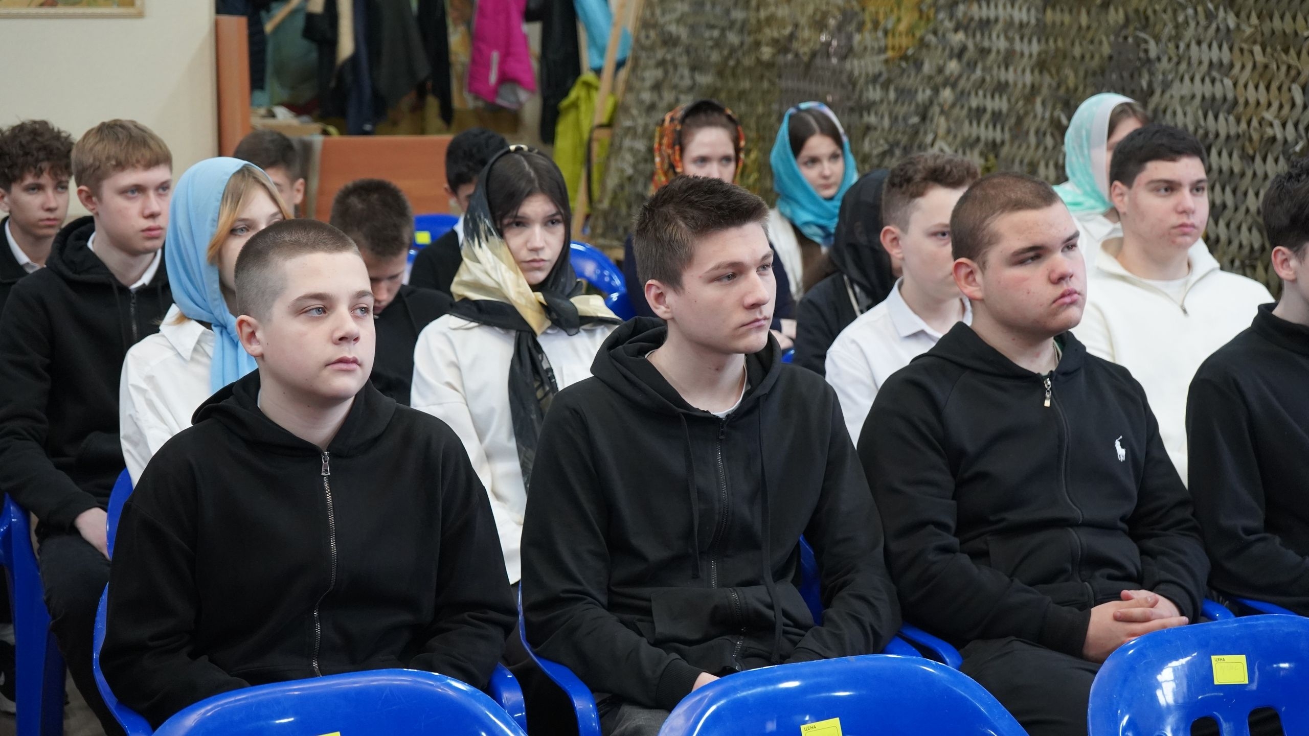 Экскурсия в Свято‑Покровский храм на тему «Христианство как ведущая мировая религия. Христианство на Руси» Экскурсия в Свято‑Покровский храм на тему «Христианство как ведущая мировая религия. Христианство на Руси»